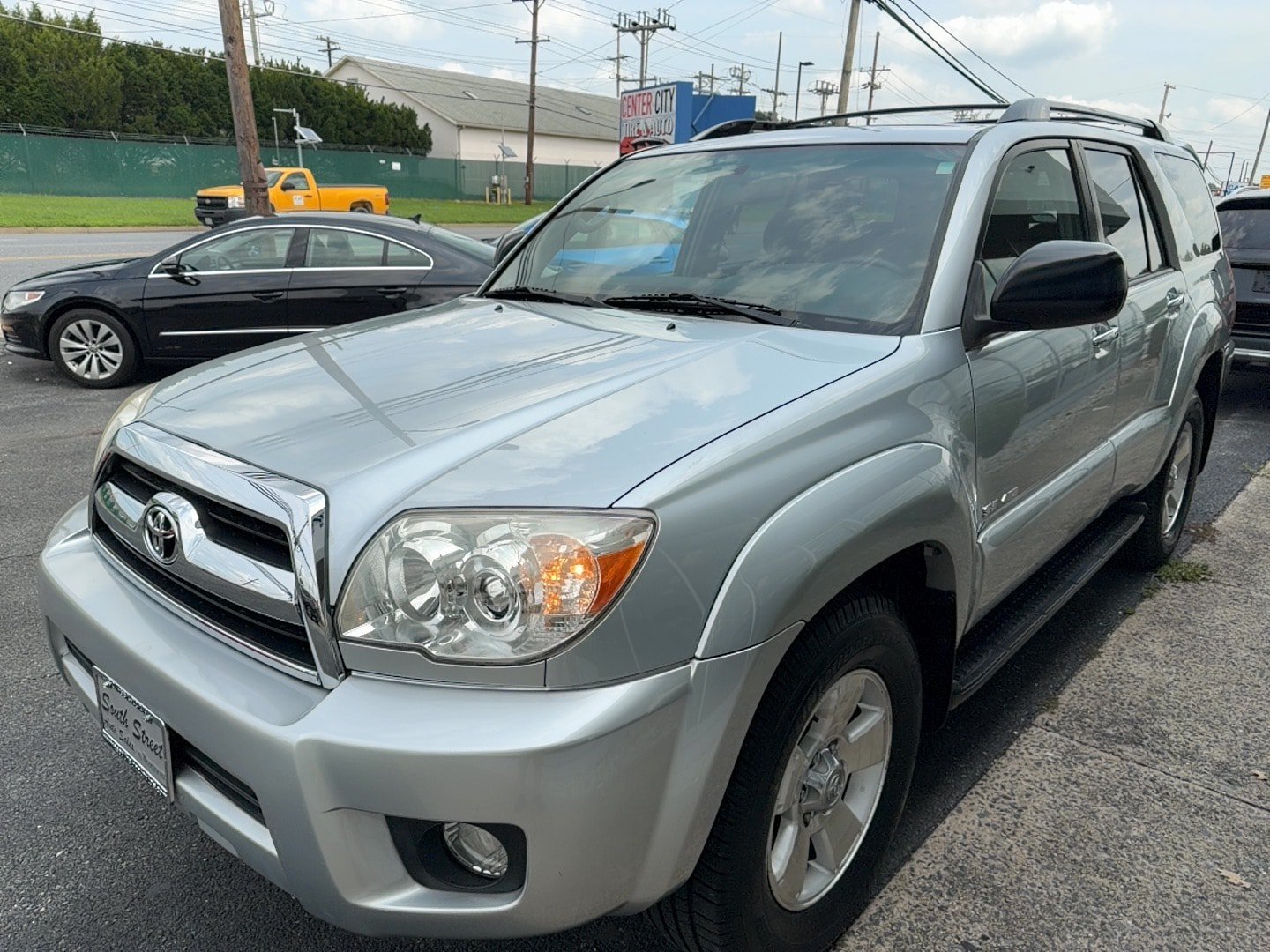 Used 2007 Toyota 4Runner SR5 AWD/4WD image 5