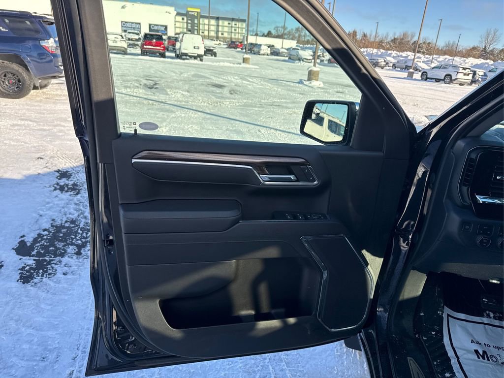 Used 2023 Chevrolet Silverado 1500 LT image 20