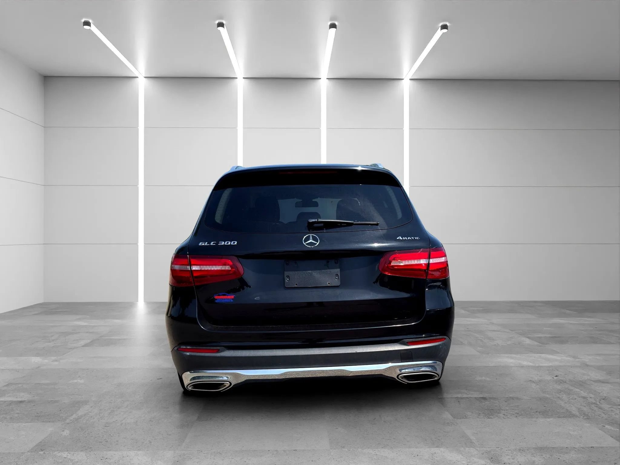Used 2017 Mercedes-Benz GLC 300 4MATIC image 6