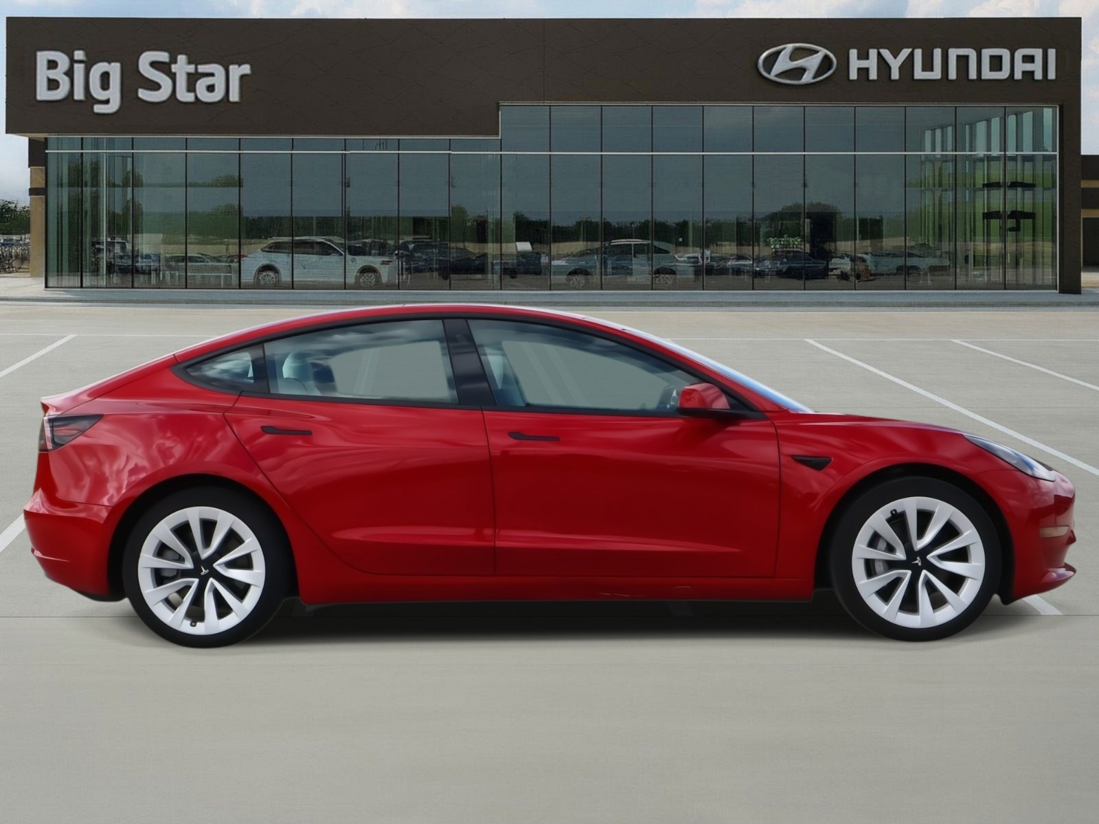 Used 2022 Tesla Model 3 Standard Range image 5