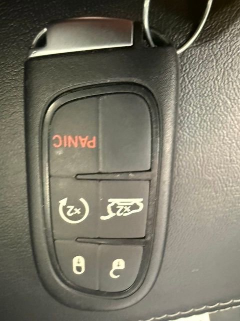 Used 2023 Jeep Cherokee Altitude Lux w/ Lux Elite Package image 29