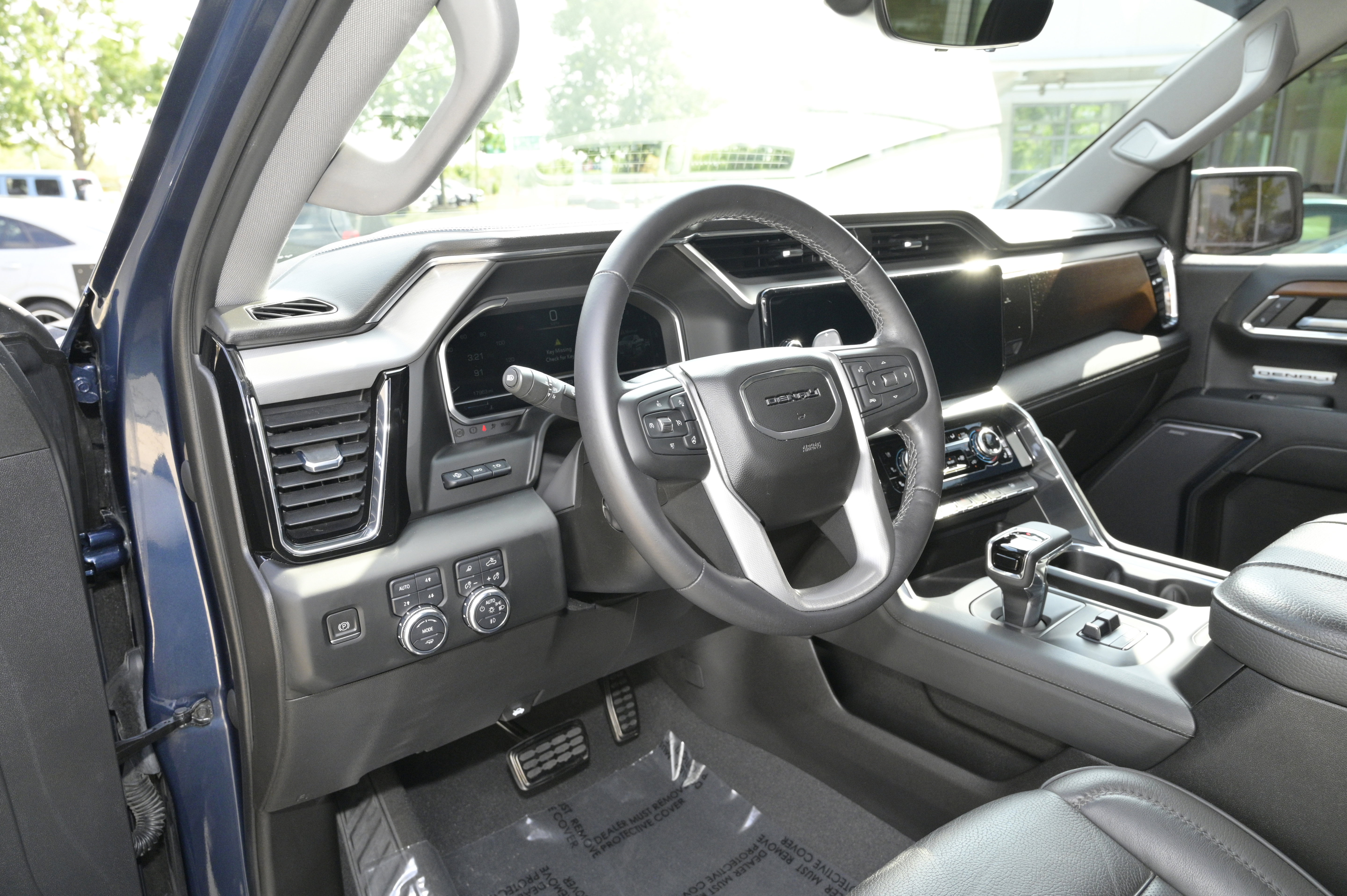 Used 2023 GMC Sierra 1500 Denali w/ Denali Reserve Package image 16