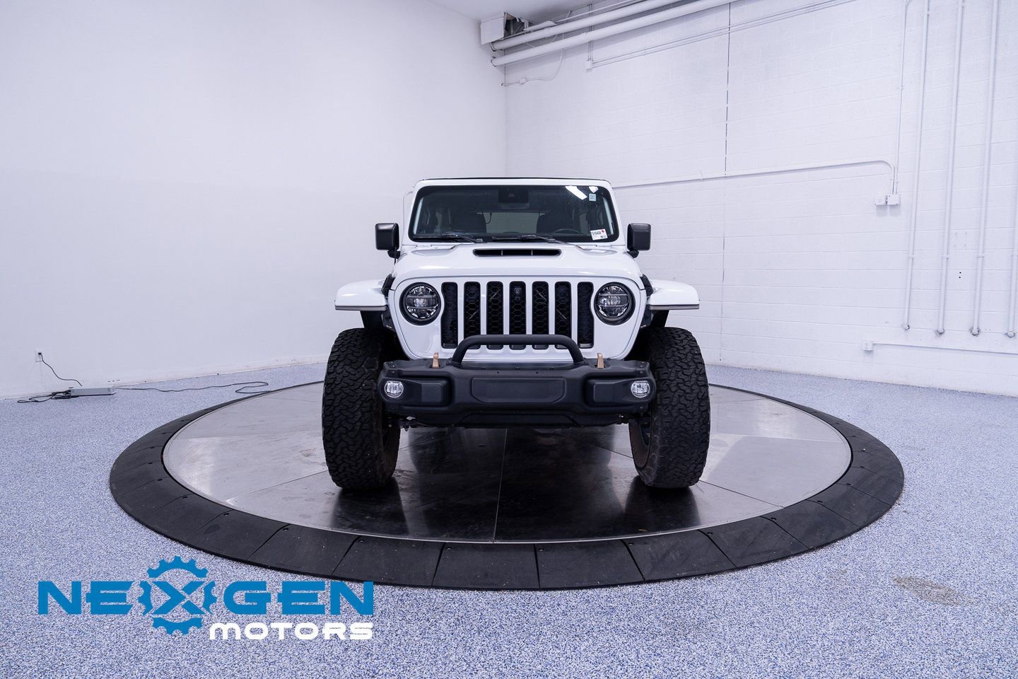 Used 2023 Jeep Wrangler Unlimited Rubicon 392 w/ Xtreme Recon 35" Tire Package image 4