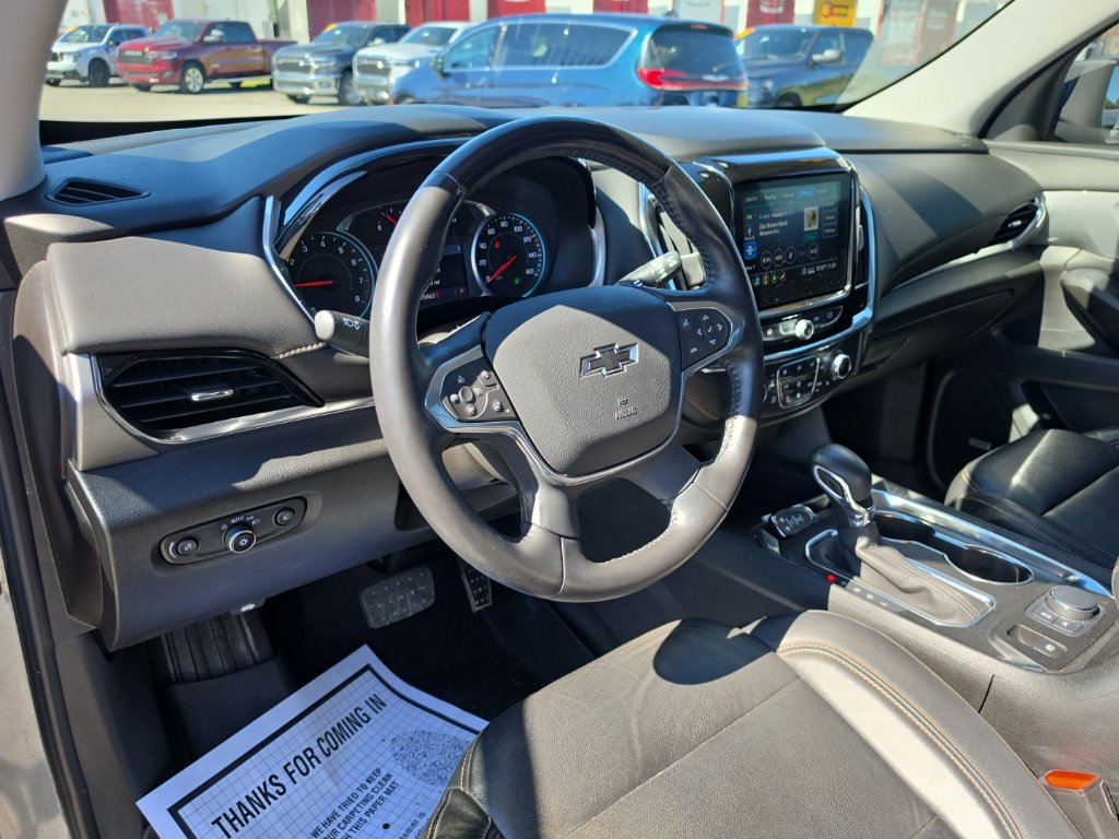 Used 2021 Chevrolet Traverse RS FWD image 16