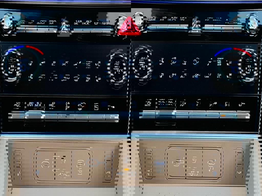 New 2026 Hyundai Santa Fe Limited AWD/4WD image 22