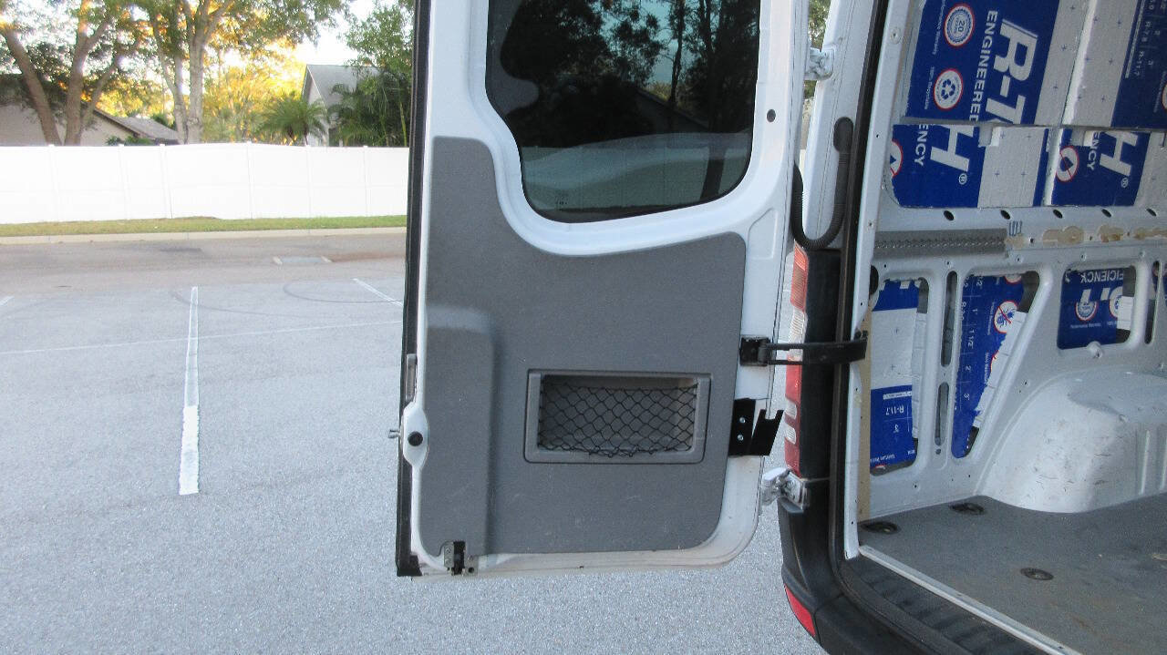 Used 2011 Freightliner Sprinter 2500 image 18