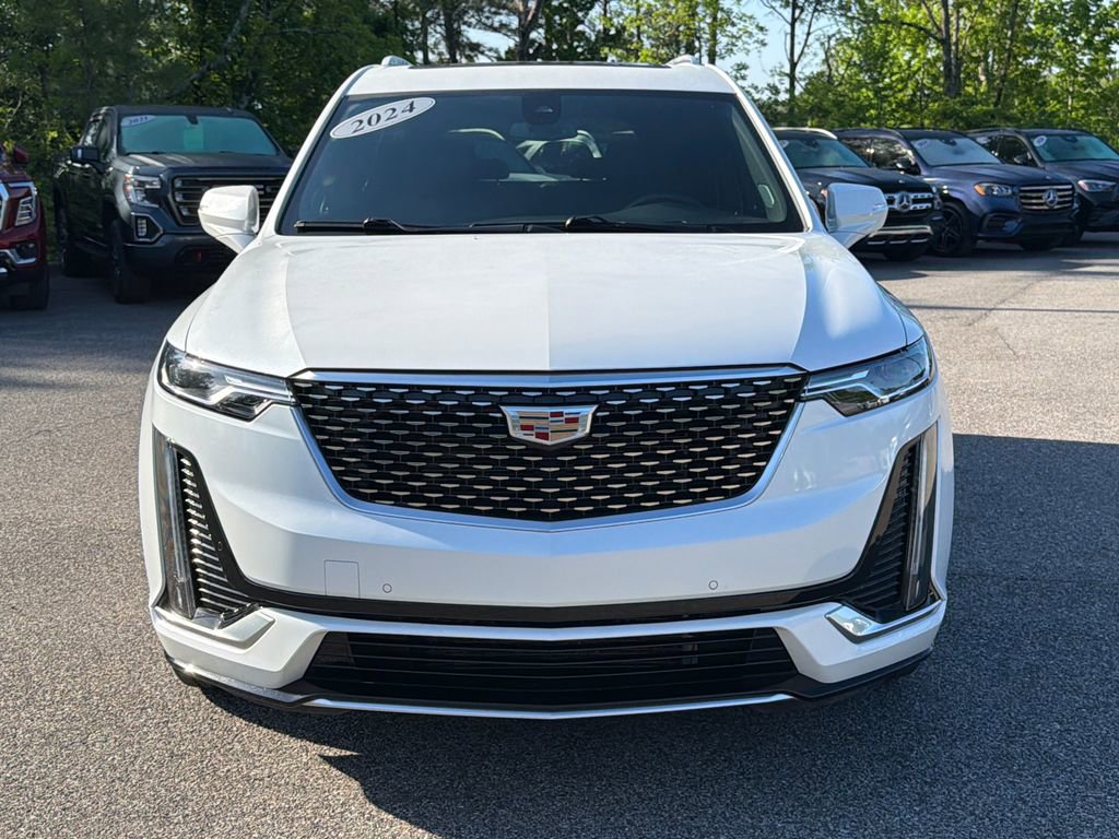 Used 2024 Cadillac XT6 Premium Luxury image 3