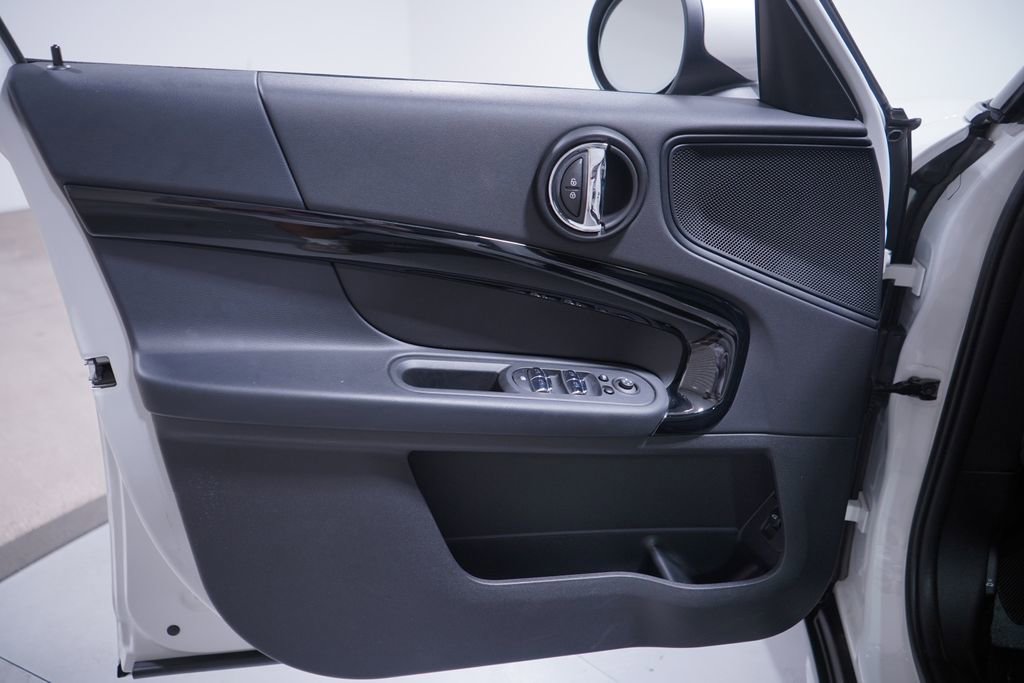Used 2024 MINI Cooper Countryman S w/ Premium Package image 16