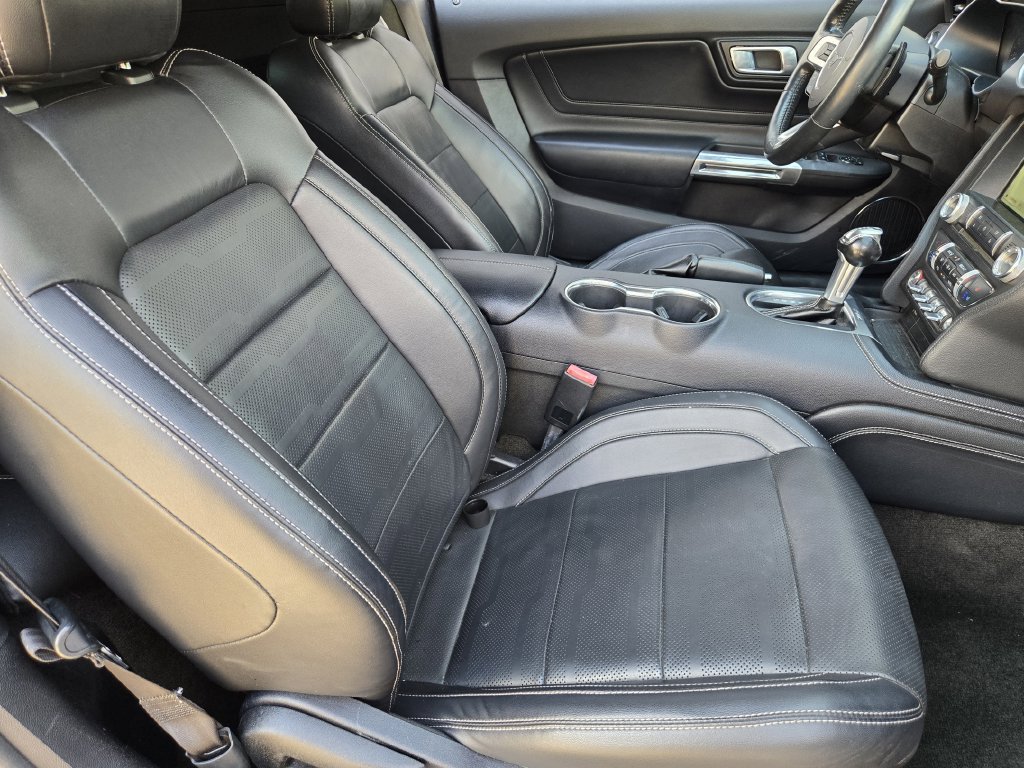 Used 2018 Ford Mustang GT Premium w/ Equipment Group 401A RWD image 11