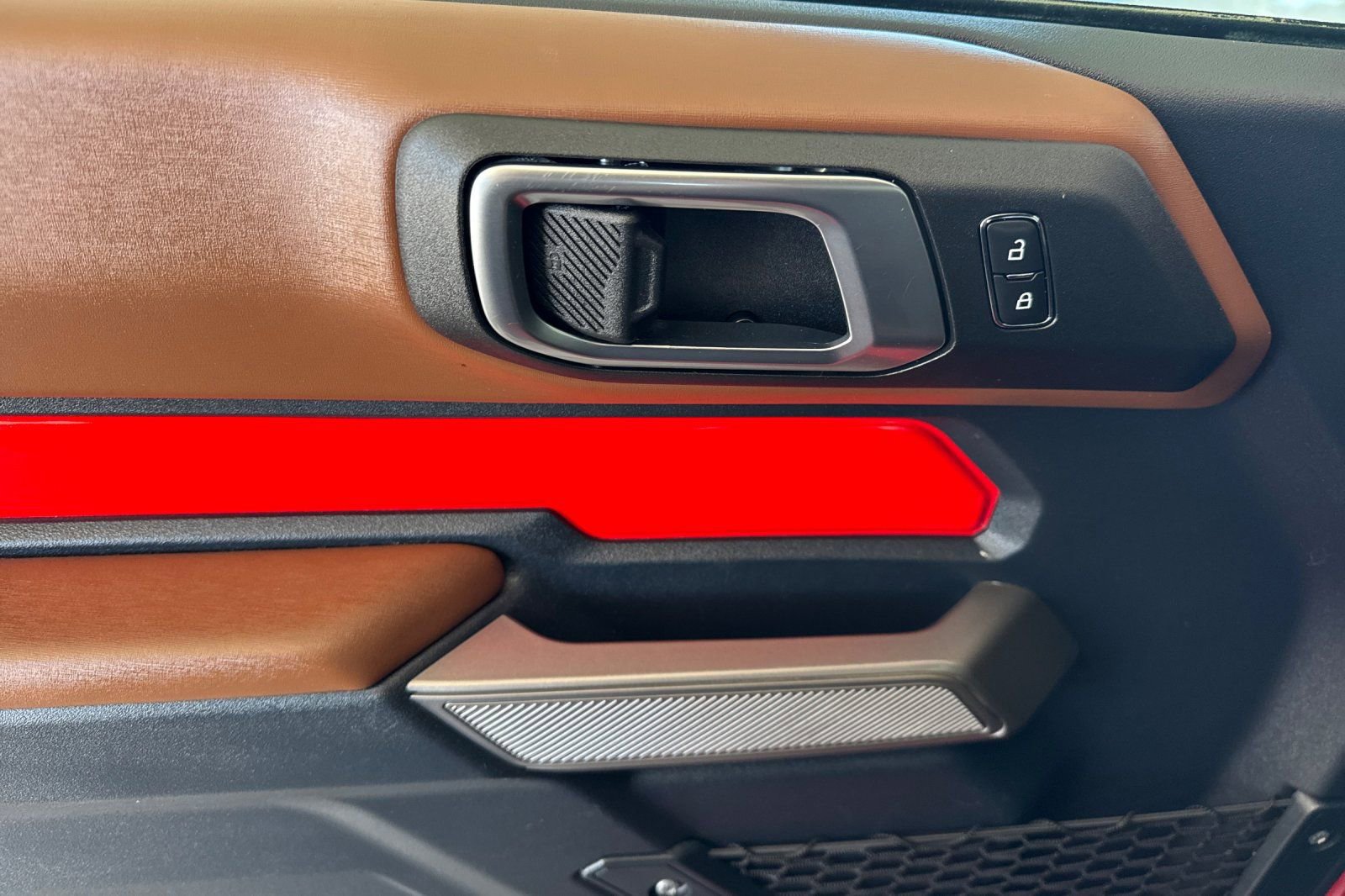 Used 2023 Ford Bronco Outer Banks image 10