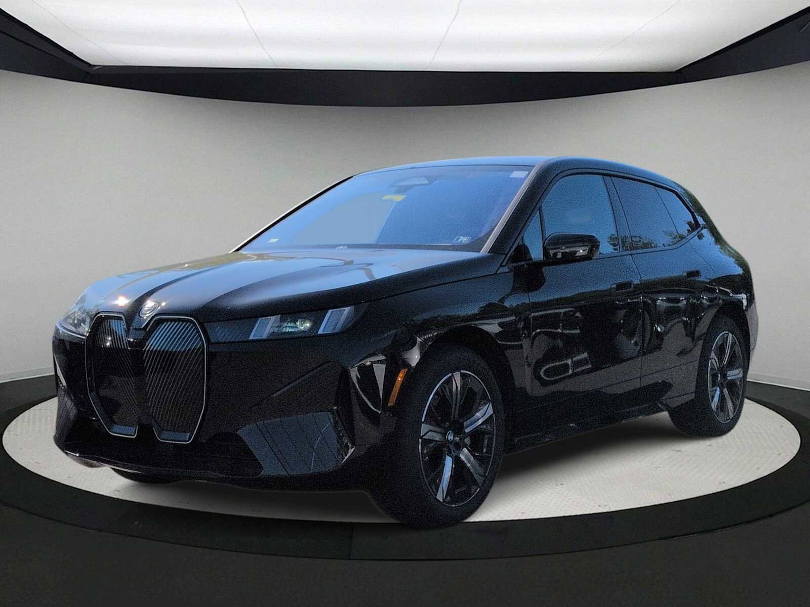 New 2026 BMW iX xDrive60 w/ Premium Package AWD/4WD image 4
