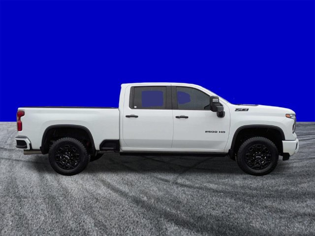 Used 2024 Chevrolet Silverado 2500 LTZ w/ LTZ Plus Package AWD/4WD image 3