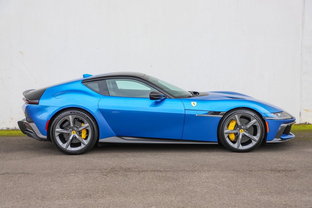 Certified 2025 Ferrari 12Cilindri RWD image 3