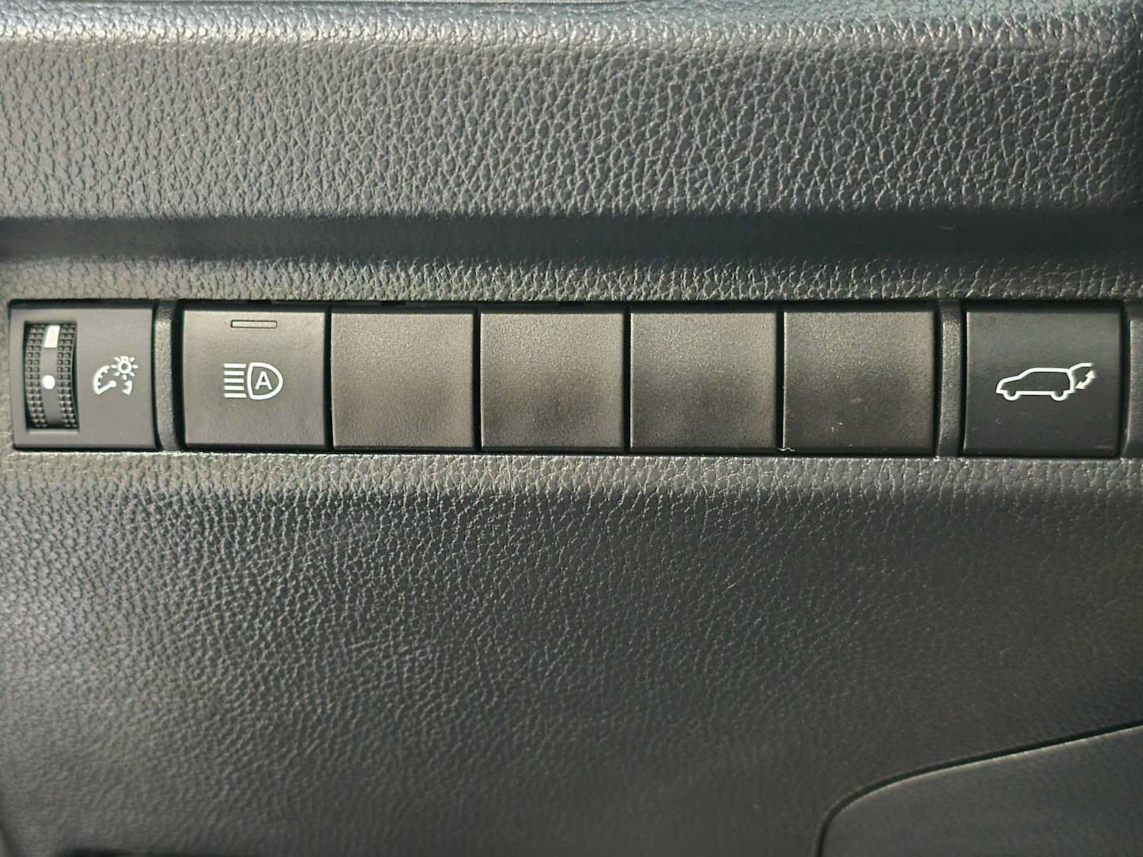 Certified 2024 Toyota RAV4 XLE w/ Convenience Package AWD/4WD image 18