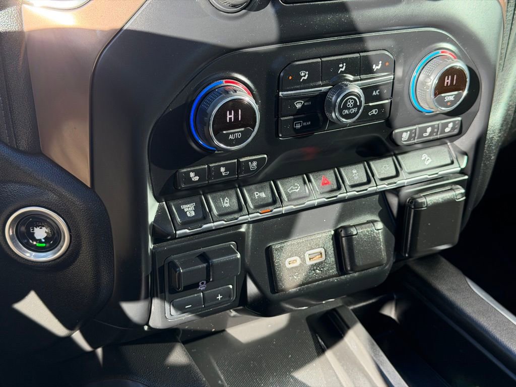 Used 2020 Chevrolet Silverado 2500 High Country w/ Technology Package image 15