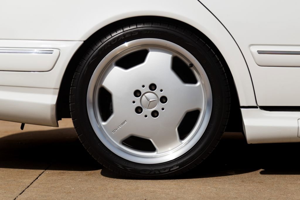 Used 2000 Mercedes-Benz E 55 AMG Sedan image 36