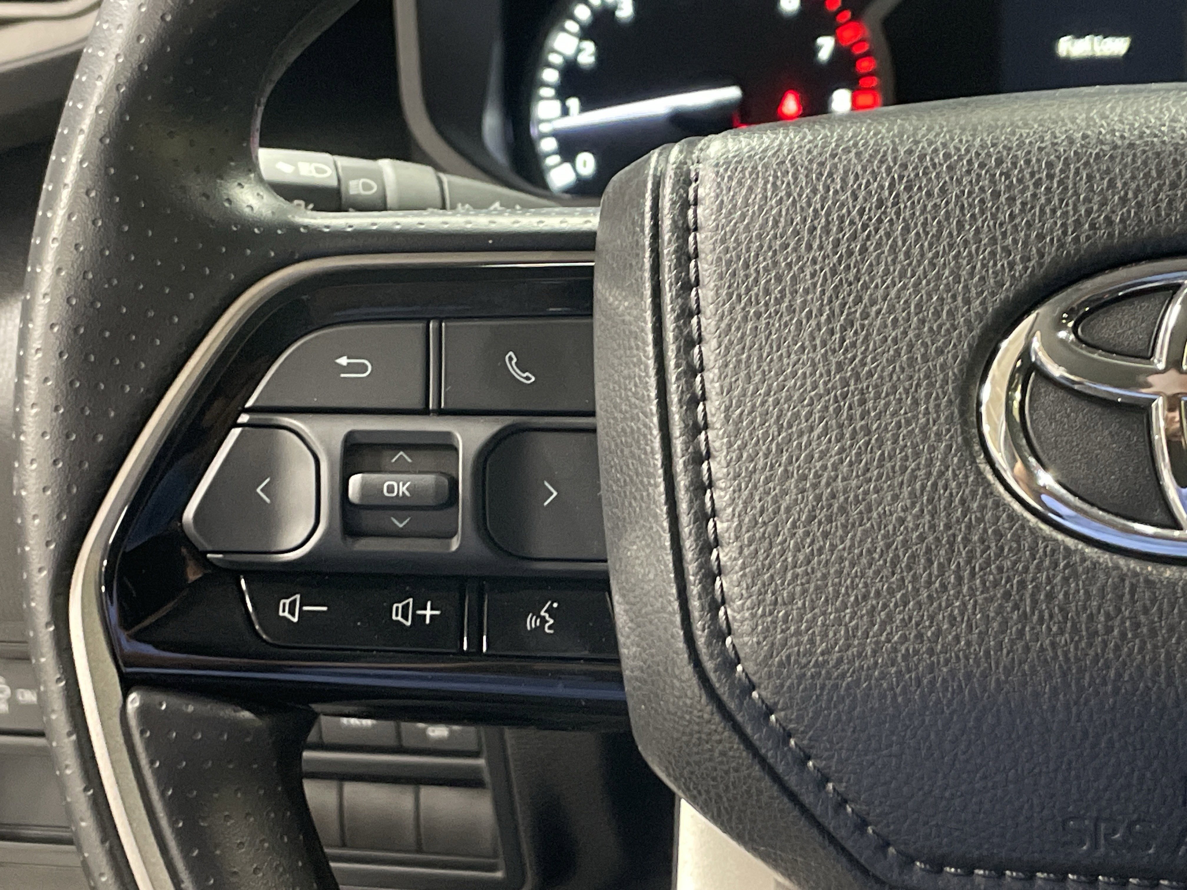 Used 2024 Toyota Tundra SR5 w/ SR5 Convenience Package RWD image 19