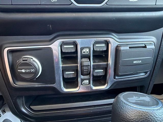 Used 2023 Jeep Wrangler Unlimited AWD/4WD image 18