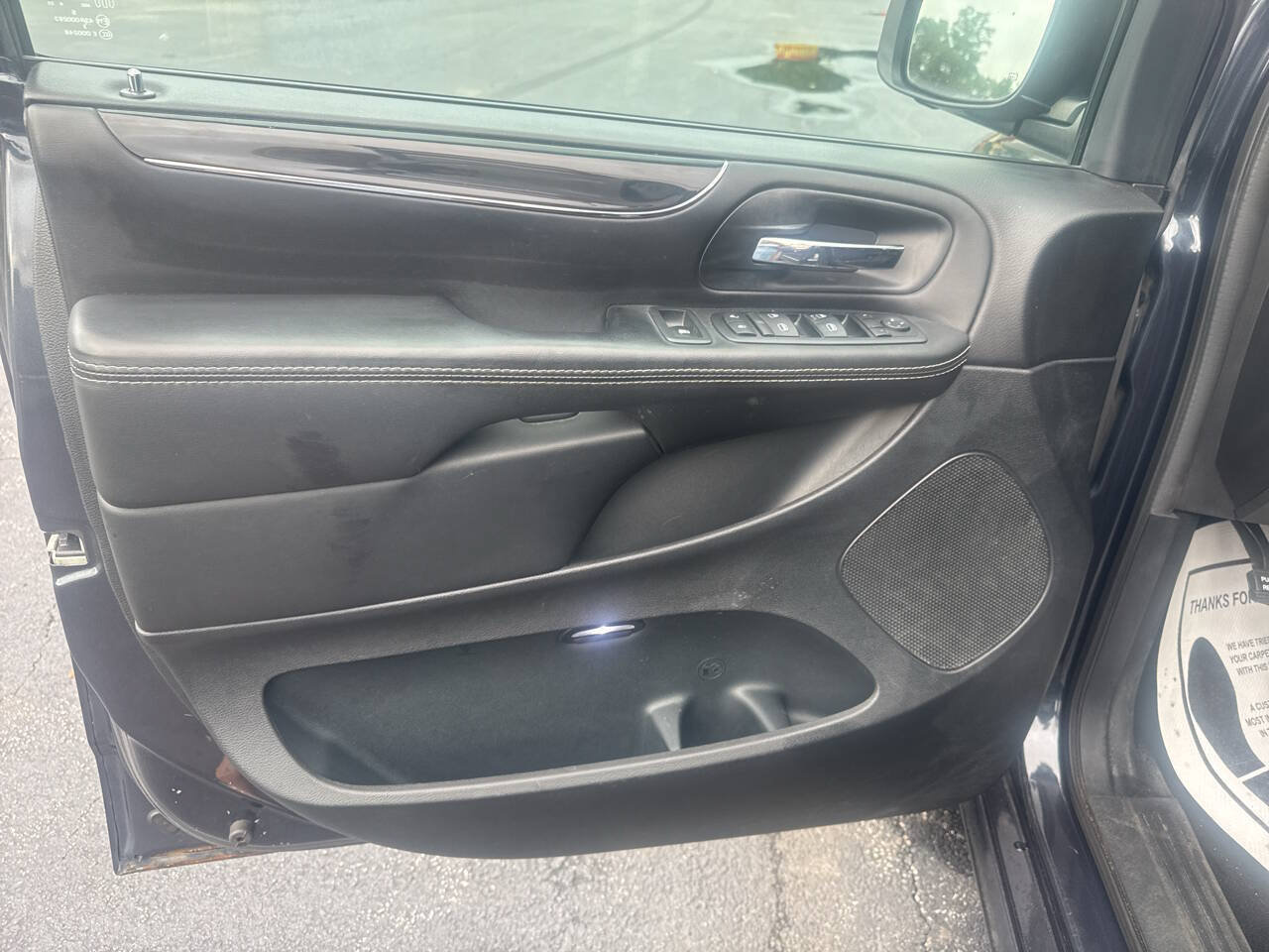 Used 2014 Dodge Grand Caravan SE FWD image 15