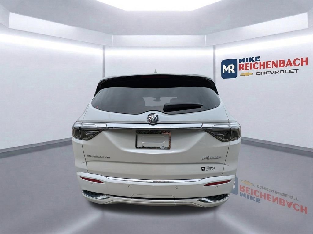 Used 2023 Buick Enclave Avenir FWD image 5