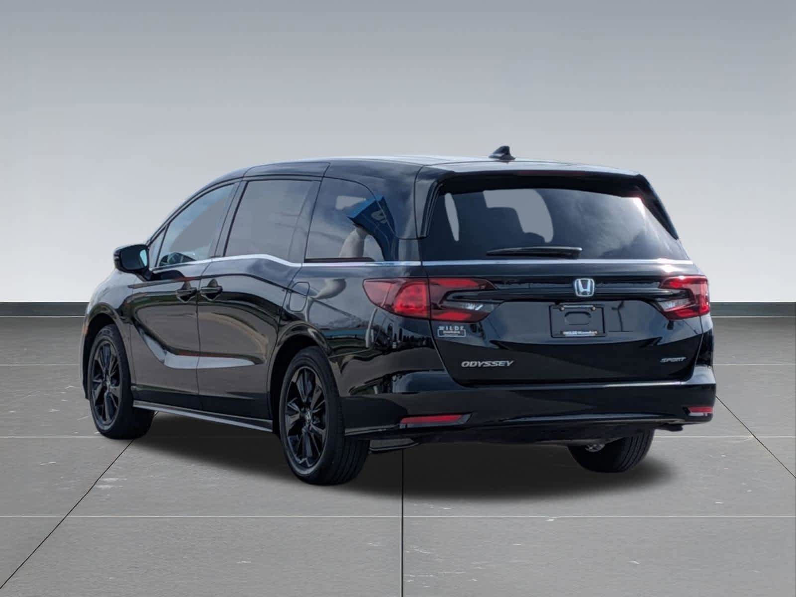 Used 2024 Honda Odyssey Sport image 3