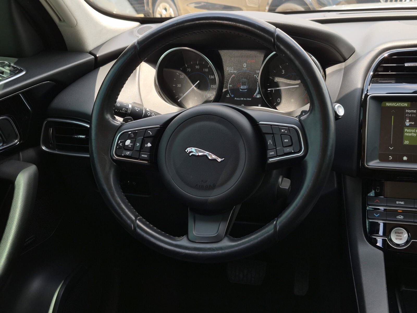 Used 2020 Jaguar F-PACE Premium AWD/4WD image 20