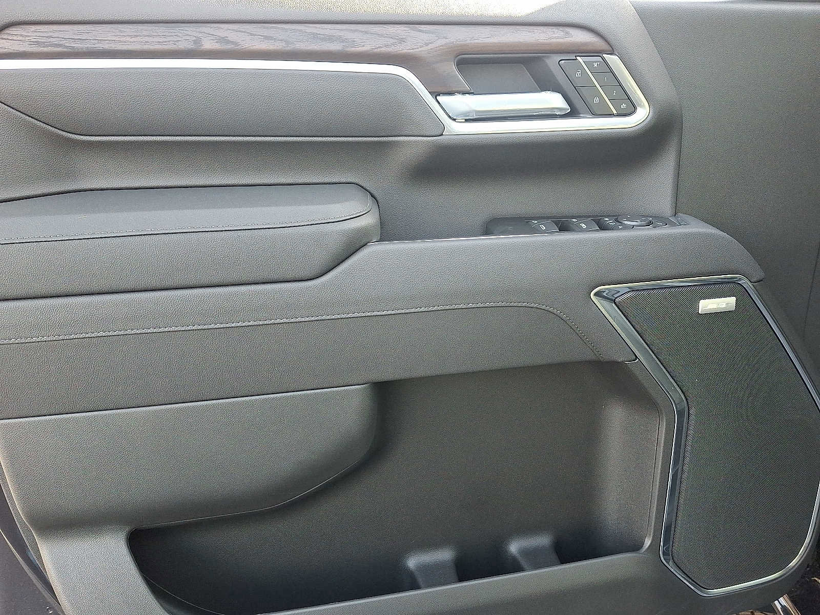 New 2026 GMC Sierra 3500 SLT image 10