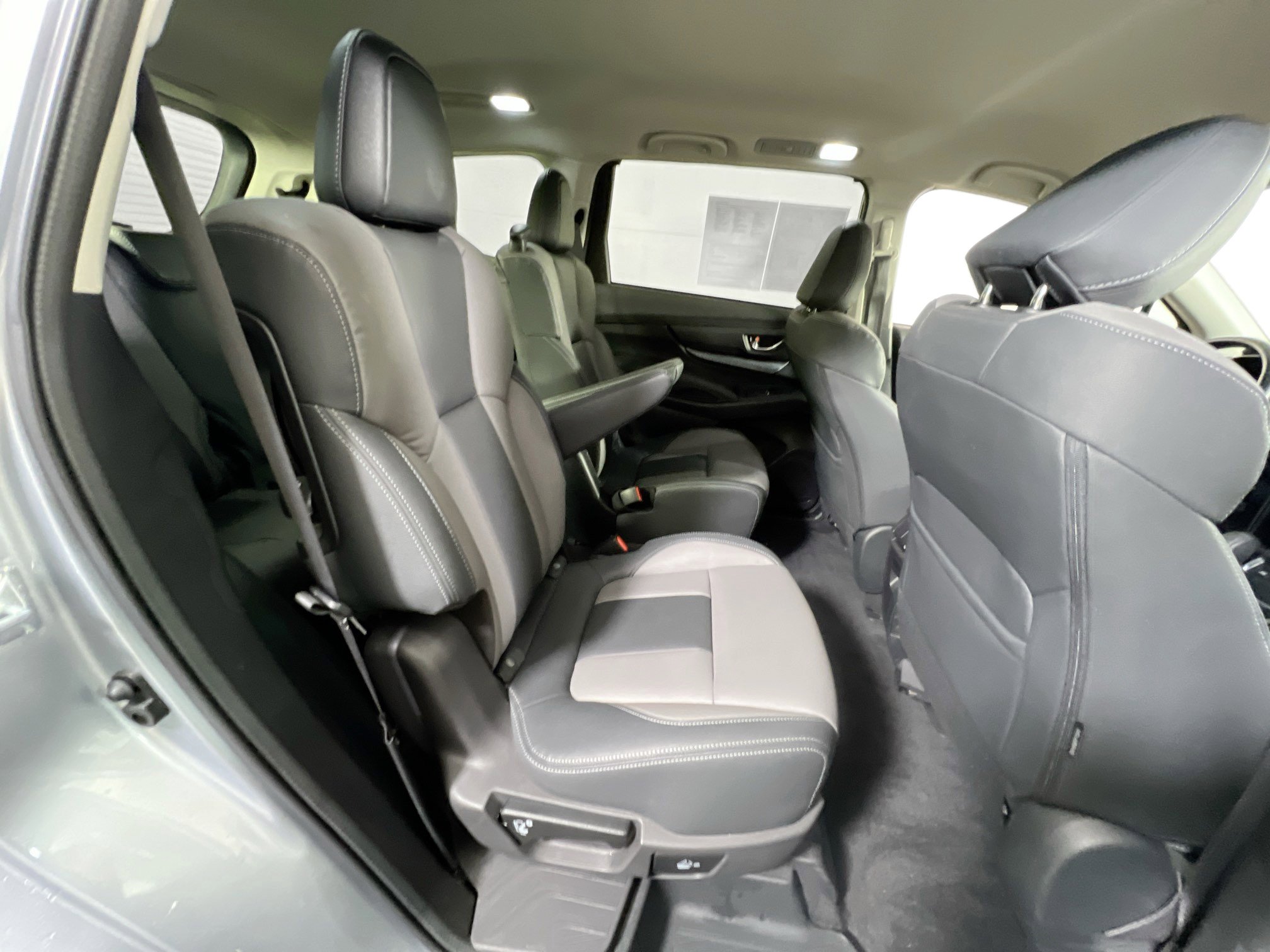 Used 2022 Subaru Ascent Onyx Edition image 27