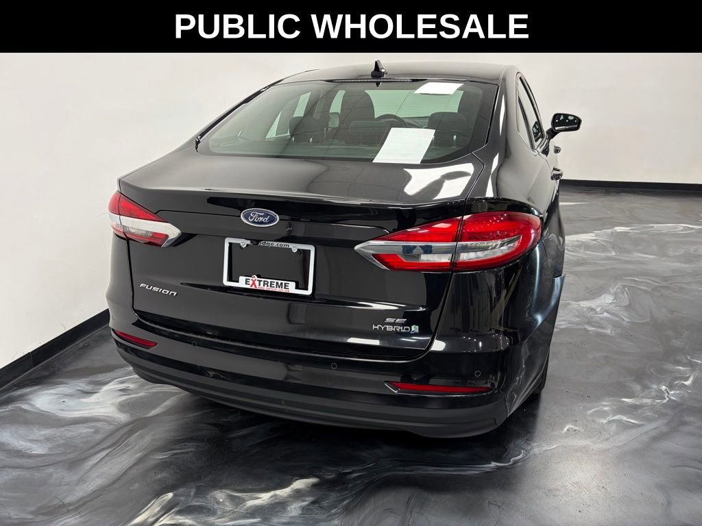 Used 2019 Ford Fusion SE FWD image 5