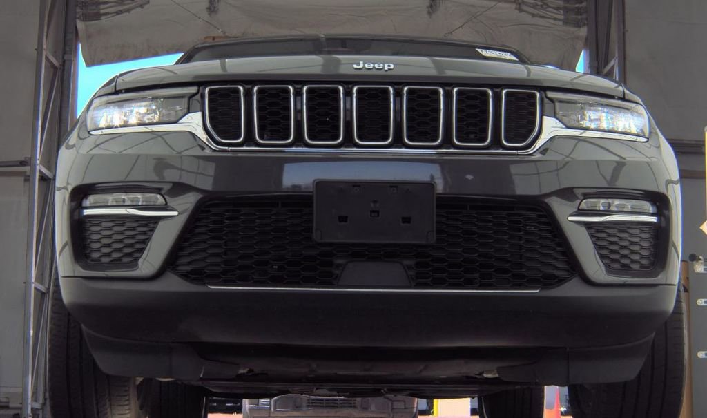 Used 2022 Jeep Grand Cherokee Limited 4xe AWD/4WD image 2