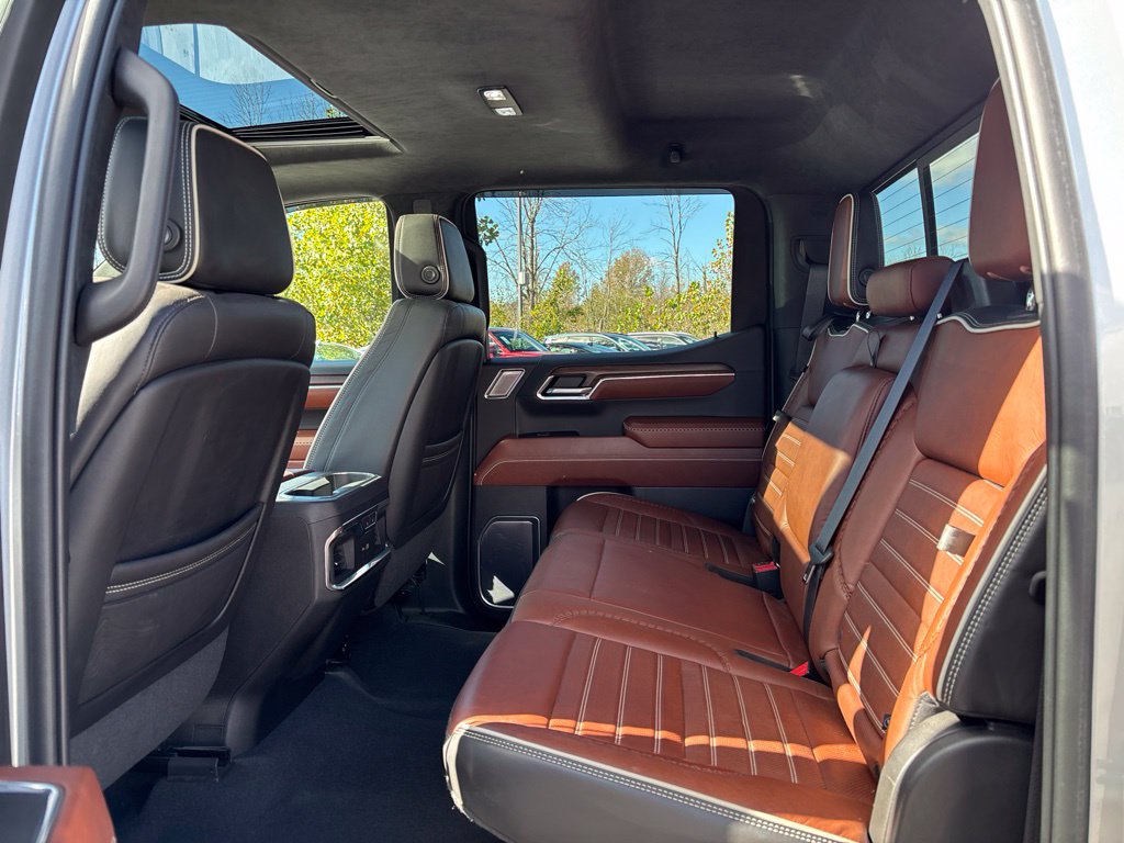 Used 2022 GMC Sierra 1500 Denali Ultimate AWD/4WD image 11
