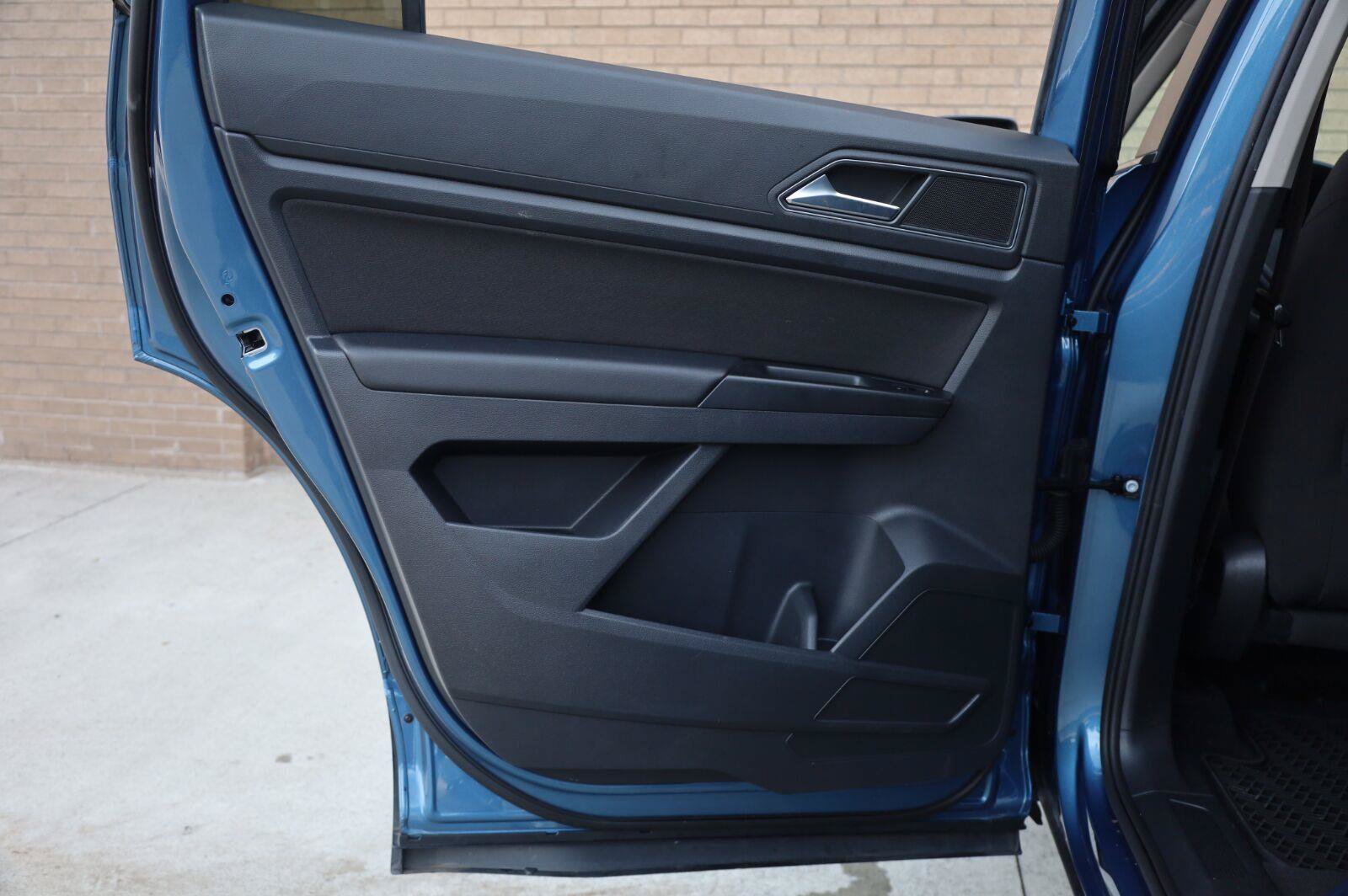 Used 2019 Volkswagen Atlas S FWD image 16