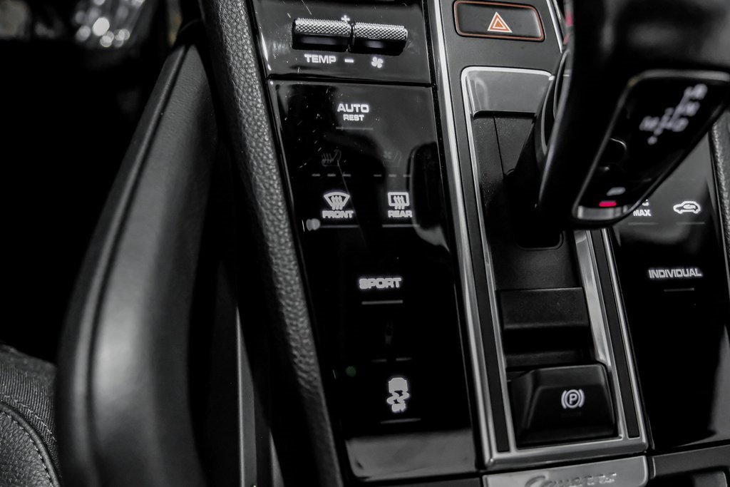 Used 2023 Porsche Cayenne image 25