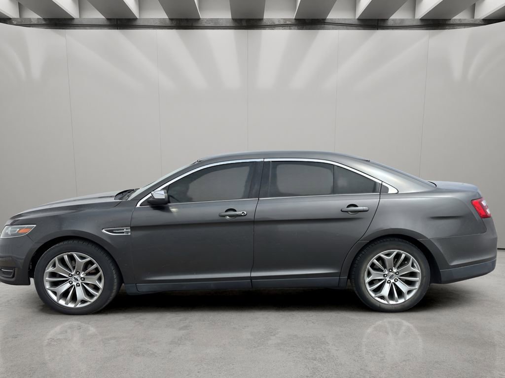 Used 2017 Ford Taurus Limited image 2