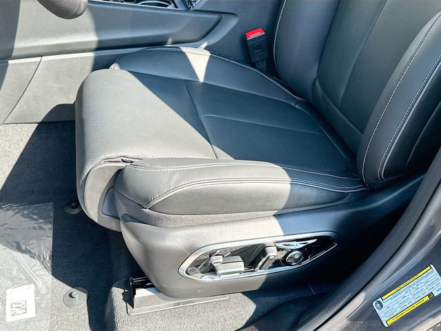 New 2025 Jeep Grand Cherokee Overland w/ Luxury Tech Group IV AWD/4WD image 19