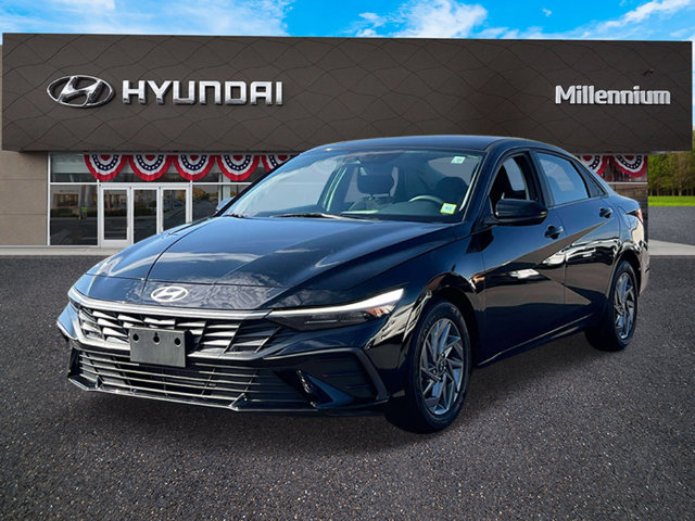 Certified 2024 Hyundai Elantra SEL FWD image 4