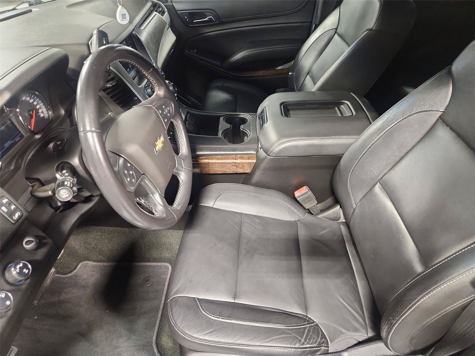 Used 2018 Chevrolet Suburban LT AWD/4WD image 18
