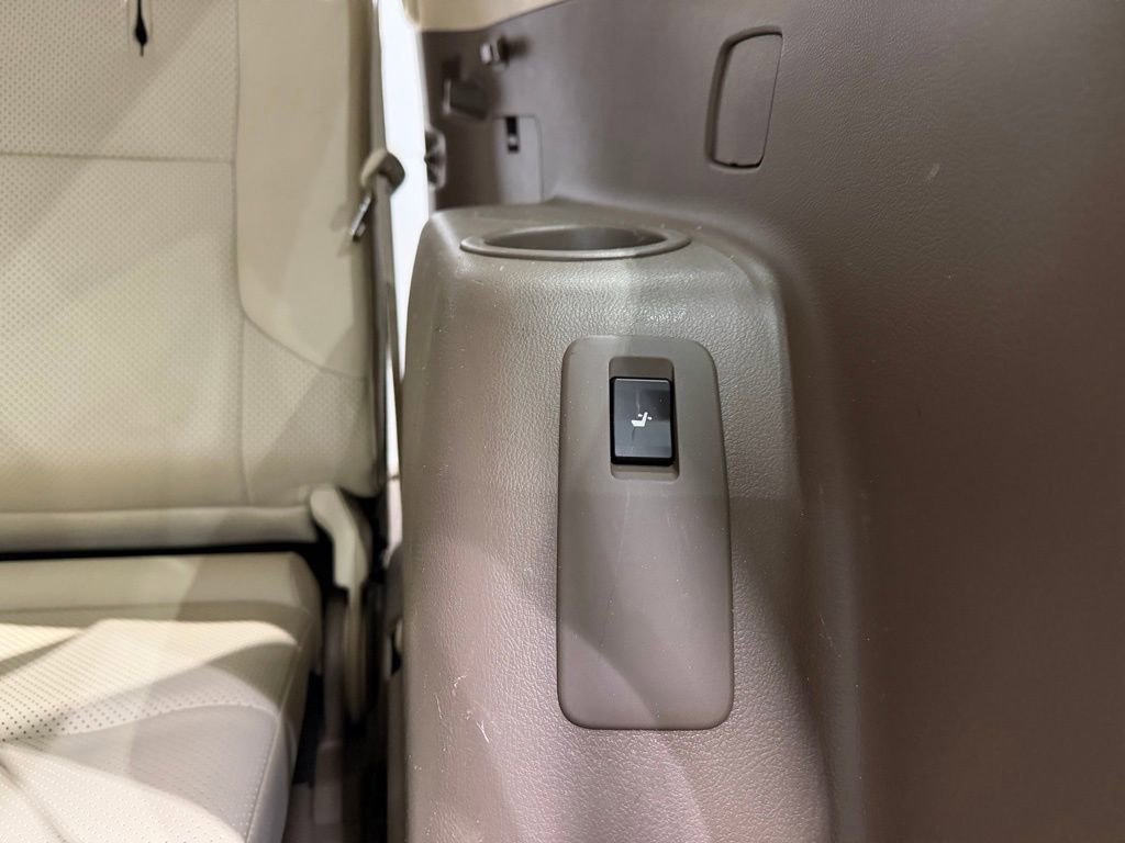 Used 2012 Lexus GX 460 w/ Comfort Plus Pkg image 40