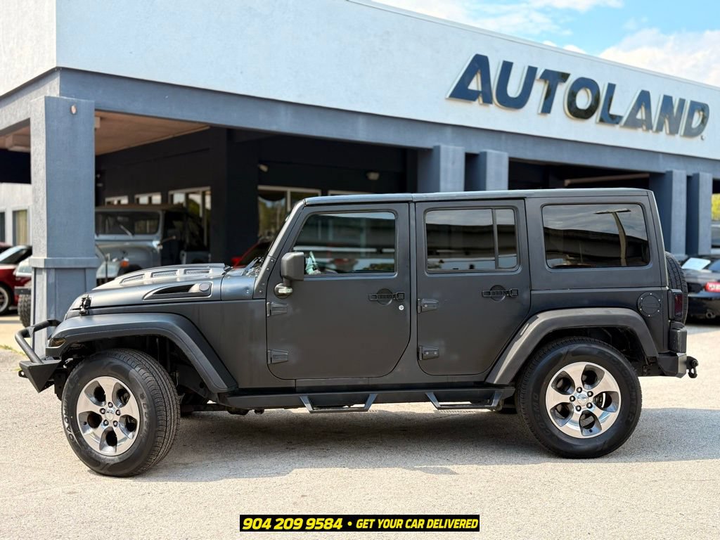 Used 2017 Jeep Wrangler Unlimited Sahara w/ Dual Top Group AWD/4WD image 4