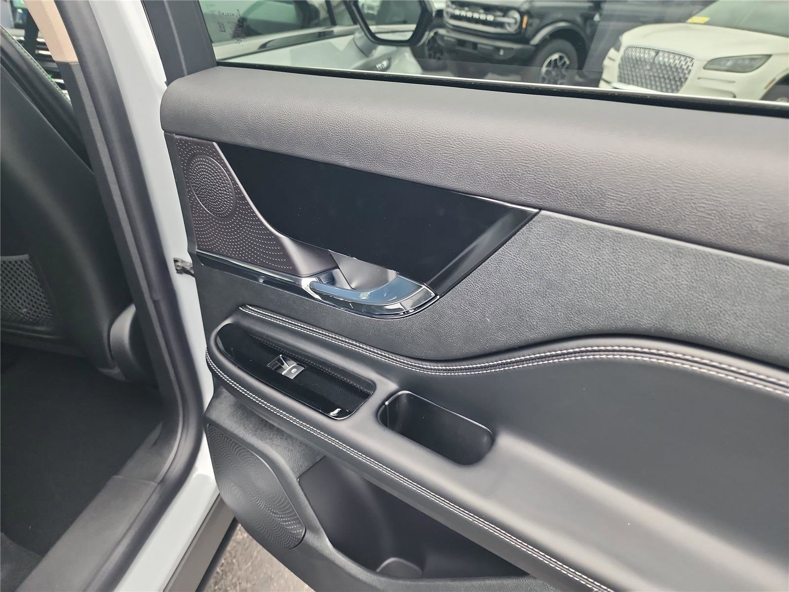 New 2026 Lincoln Corsair Premiere image 20