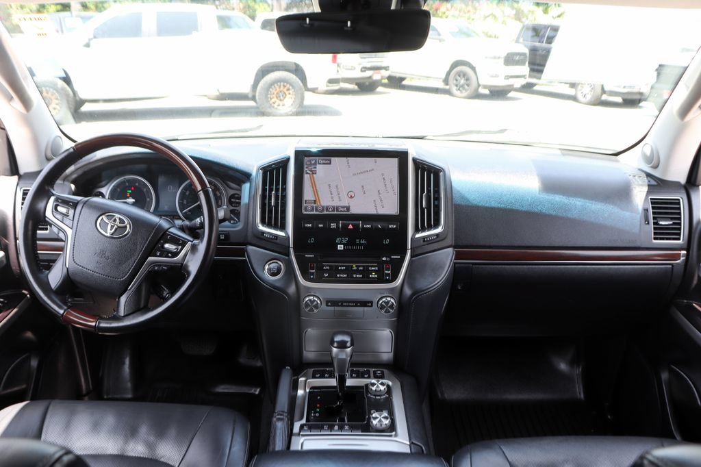 Used 2018 Toyota Land Cruiser AWD/4WD image 29
