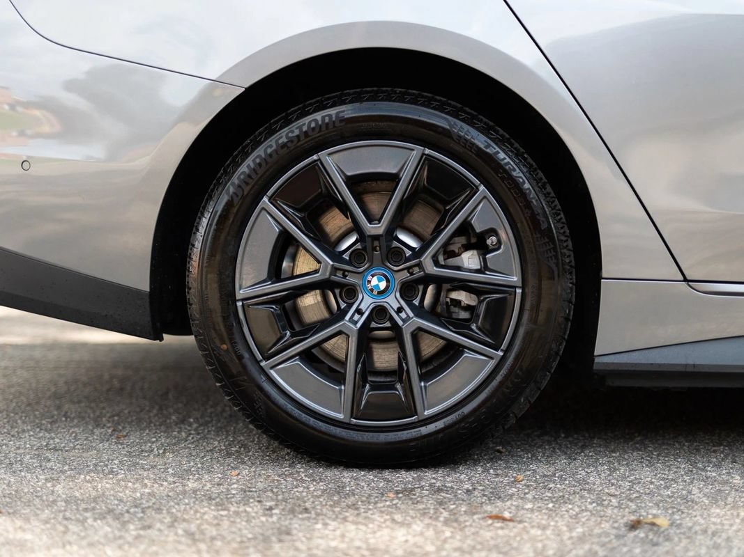 Used 2024 BMW i4 eDrive40 w/ Convenience Package RWD image 16
