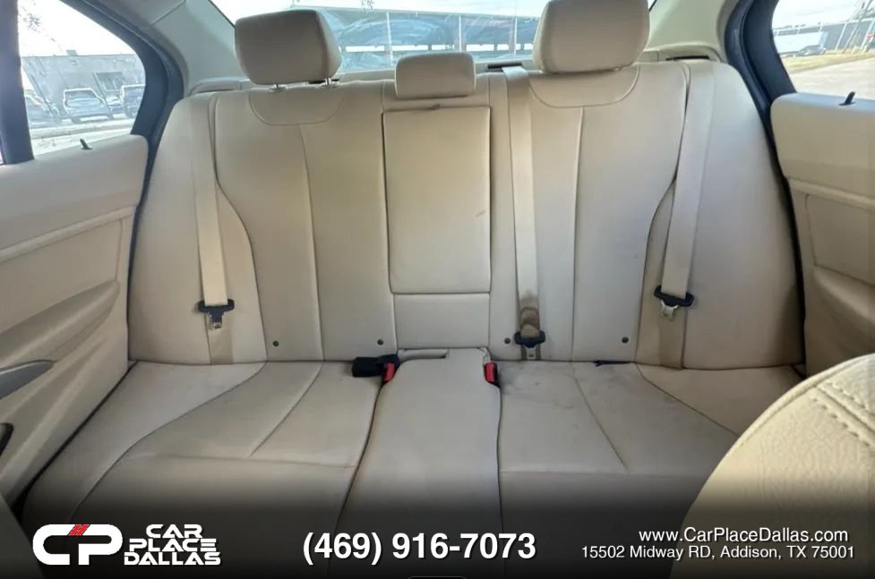 Used 2016 BMW 320i Sedan RWD image 16
