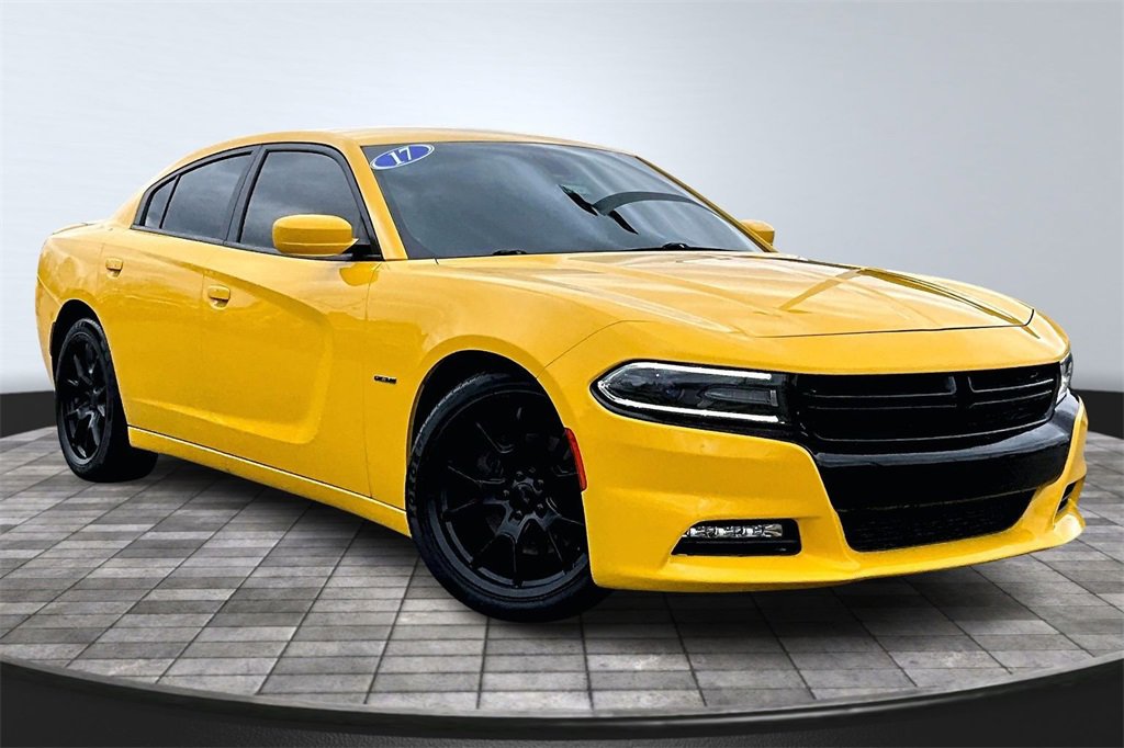 Used 2017 Dodge Charger R/T image 12
