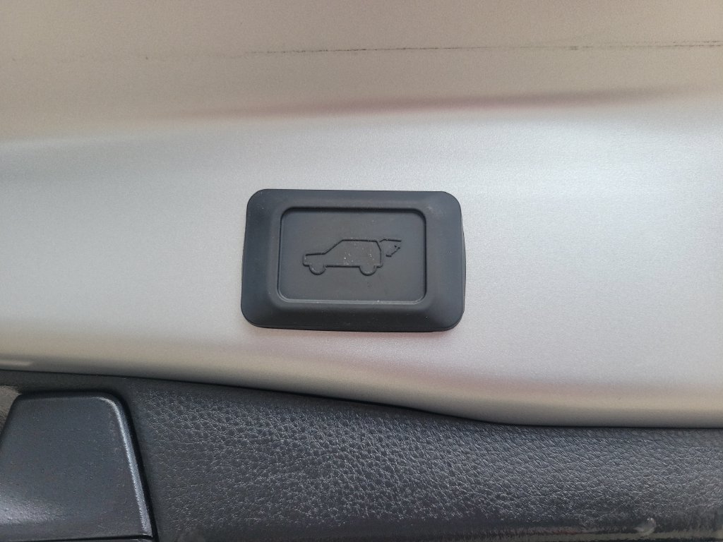 Certified 2025 Toyota RAV4 XLE Premium FWD image 33