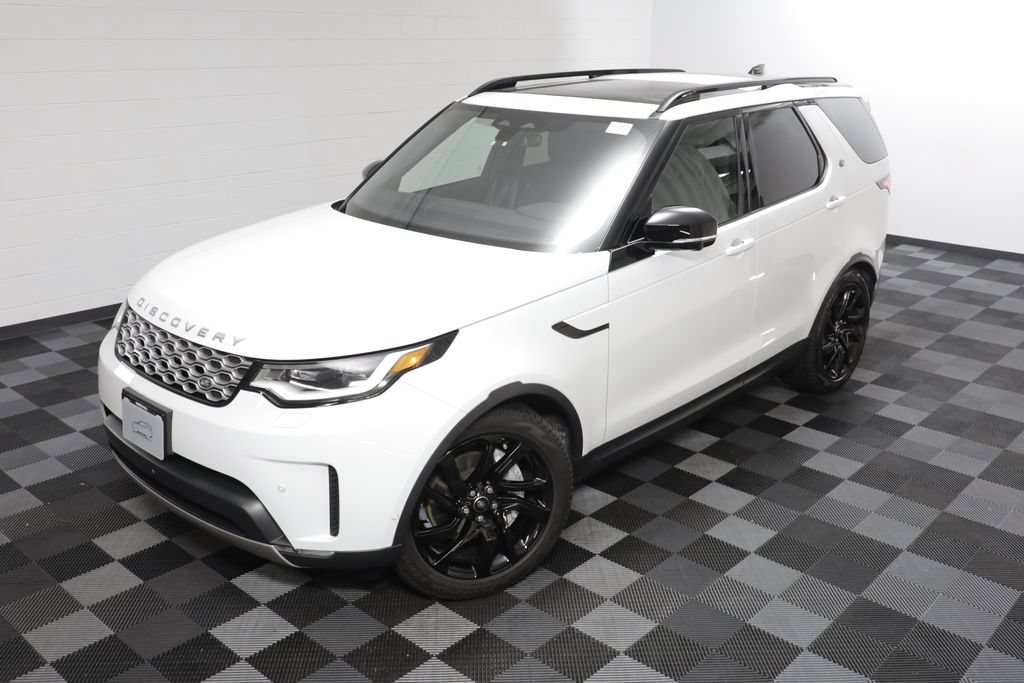 Certified 2025 Land Rover Discovery S AWD/4WD image 2