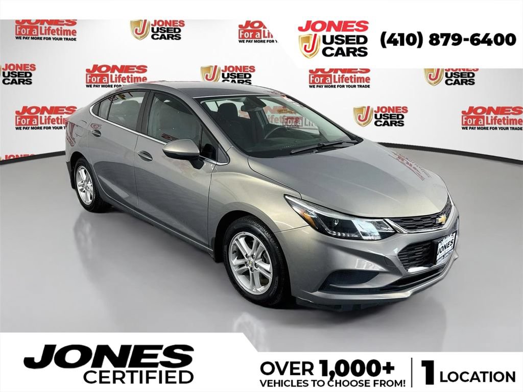 Used 2017 Chevrolet Cruze LT FWD image 1