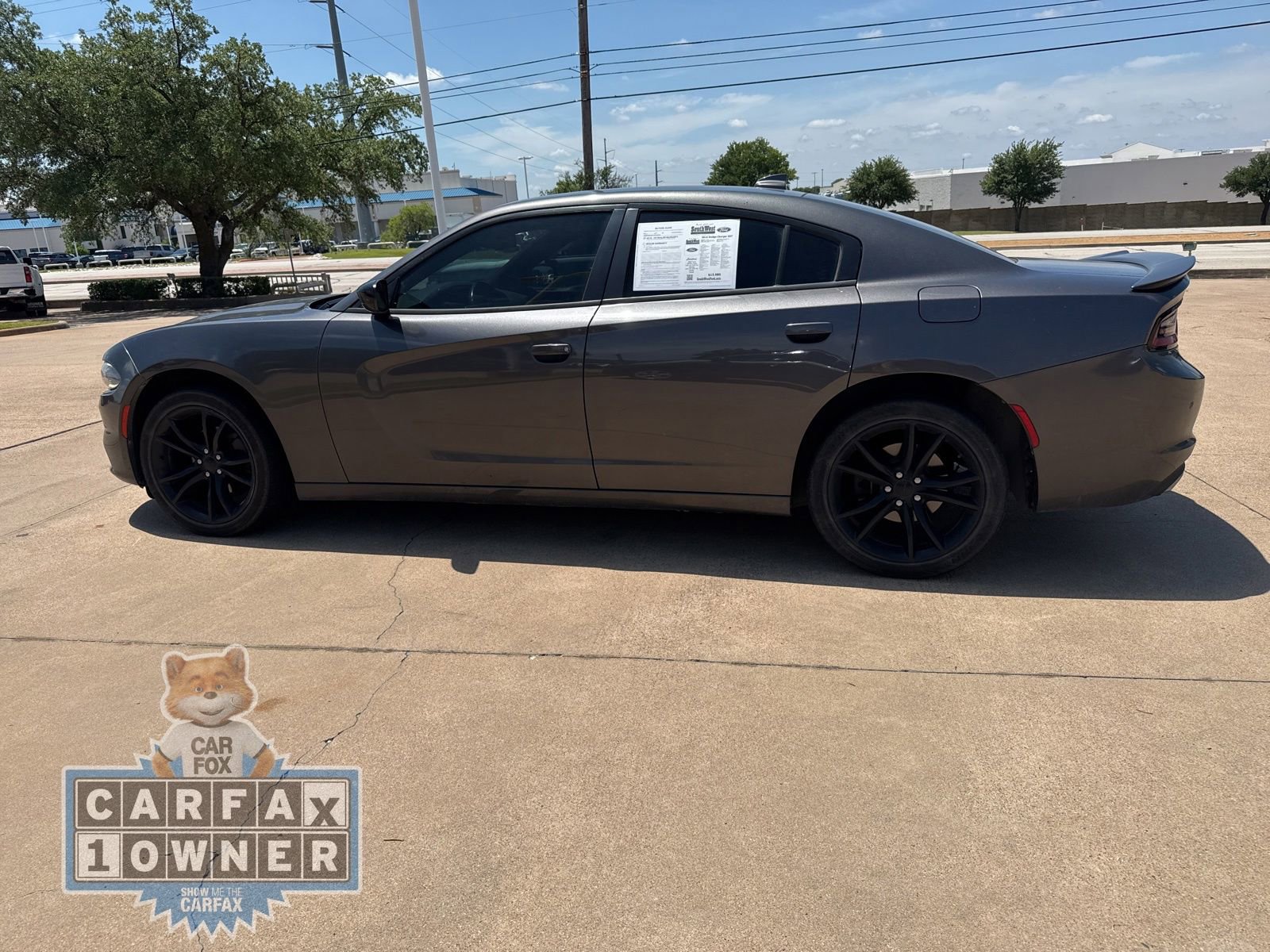 Used 2016 Dodge Charger SXT w/ Plus Group RWD image 4