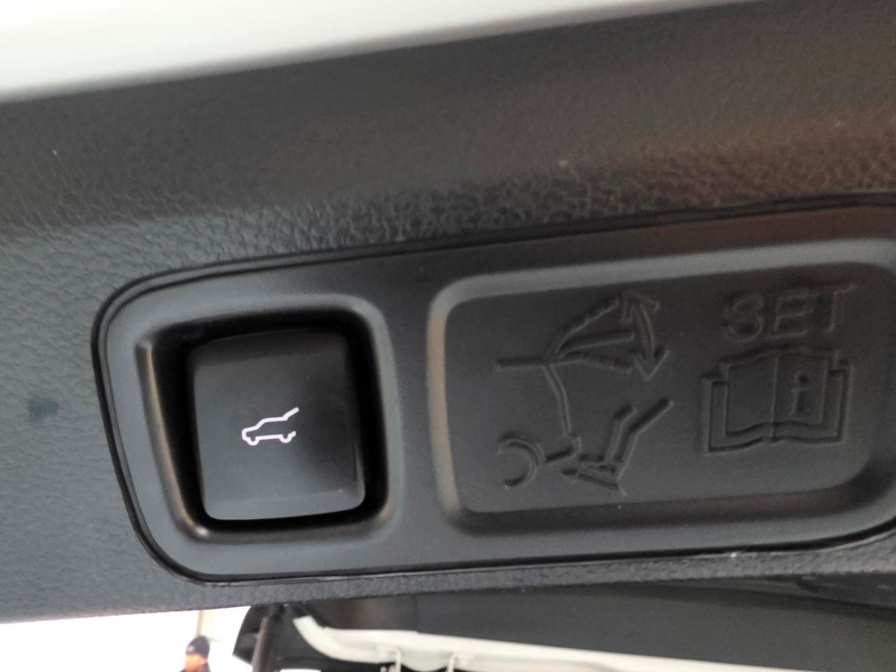 Used 2021 Lincoln Navigator Reserve AWD/4WD image 23