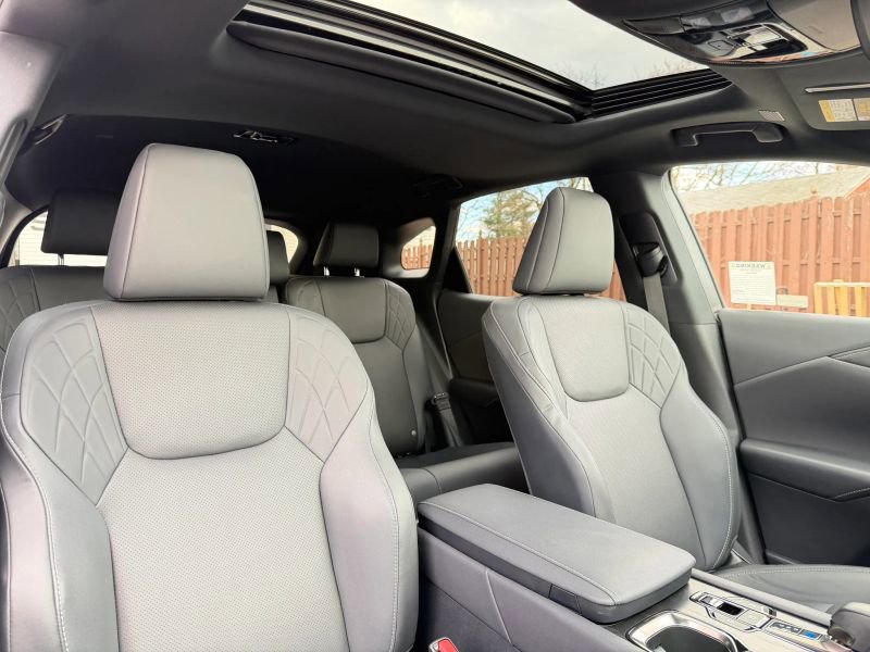 Used 2024 Lexus RX 350 Premium w/ Convenience Package image 29